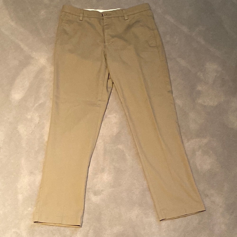 Dockers Men’s Slim Tapered Dress Pants | Size: W31/L30 | Color: Khaki